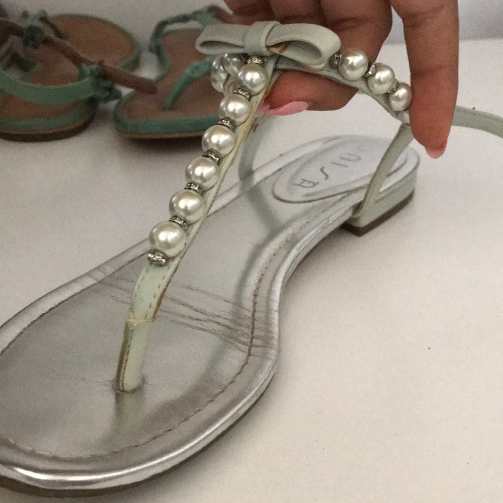 pearl sandalsss
